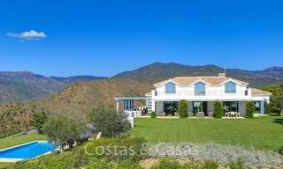 Majestueuse villa de luxe dans un cadre rural à vendre, avec vue imprenable sur la mer et la montagne, Benahavis, Marbella 6330 