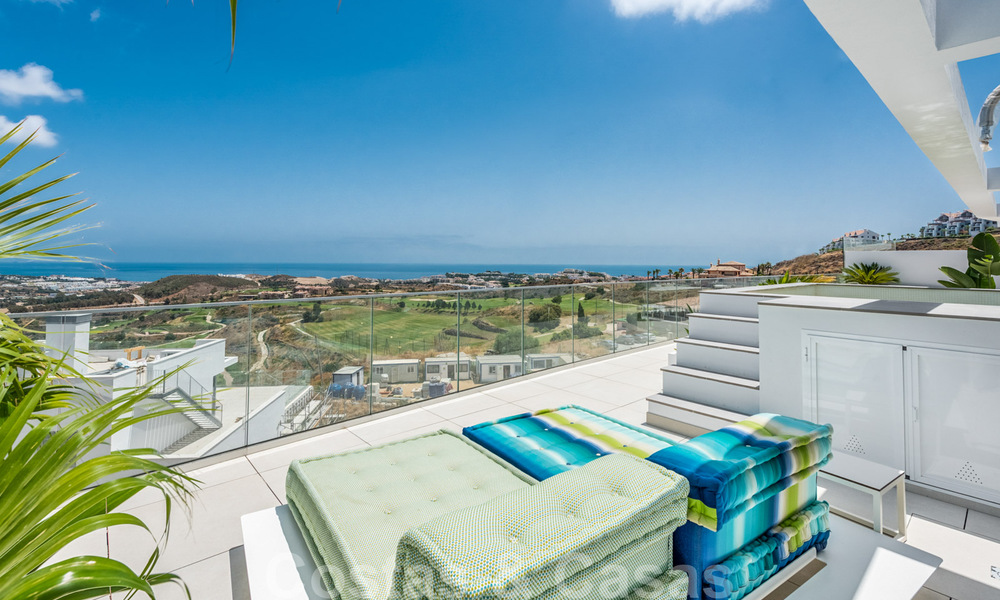 Nouveaux appartements de golf, modernes avec vue sur mer à vendre dans un complexe de luxe à La Cala, Mijas, Costa del Sol 39694