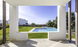 Villa design moderne sur un golf avec vue sur la mer à vendre, Marbella Est 11848 