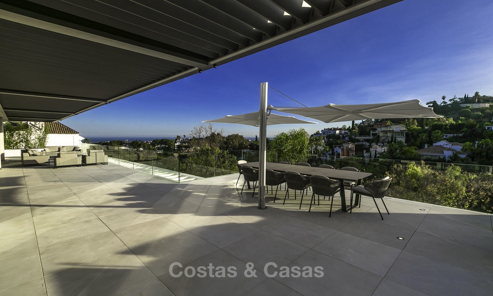 Villa de luxe flambant neuve et moderne avec vue panoramique sur la mer à vendre, prête à emménager, dans une urbanisation chic de golf à Nueva Andalucía, Marbella 13276