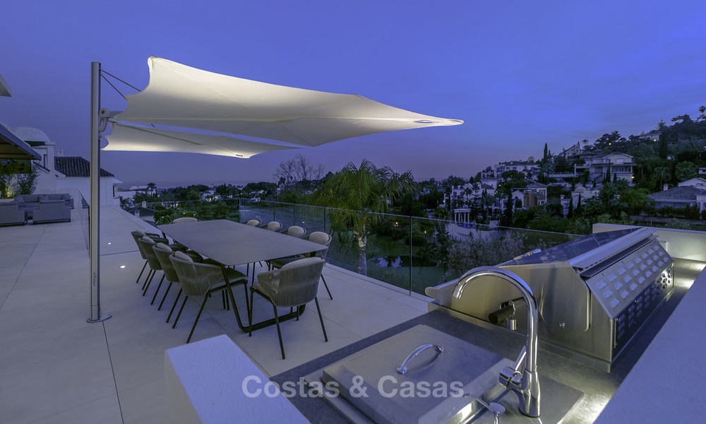 Villa de luxe flambant neuve et moderne avec vue panoramique sur la mer à vendre, prête à emménager, dans une urbanisation chic de golf à Nueva Andalucía, Marbella 13296