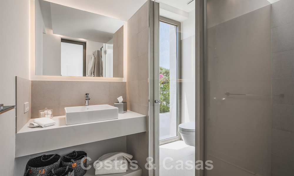 Nouvelles villas de luxe modernes à vendre sur le New Golden Mile, entre Marbella et Estepona 43073