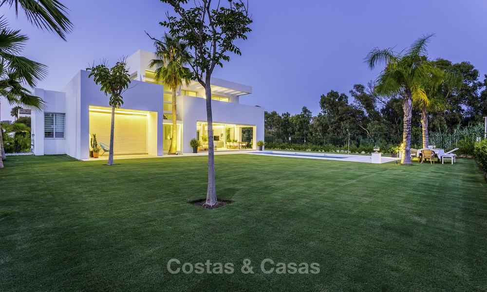 Luxueuse villa neuve, moderne à vendre, à deux pas de la plage, Estepona Est 16646