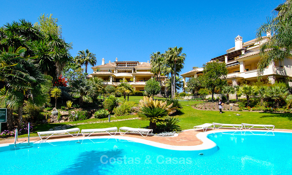 Las Alamandas: Appartements et penthouses de luxe à vendre dans un complexe de golf exclusif à Nueva-Andalucia, Marbella 22817