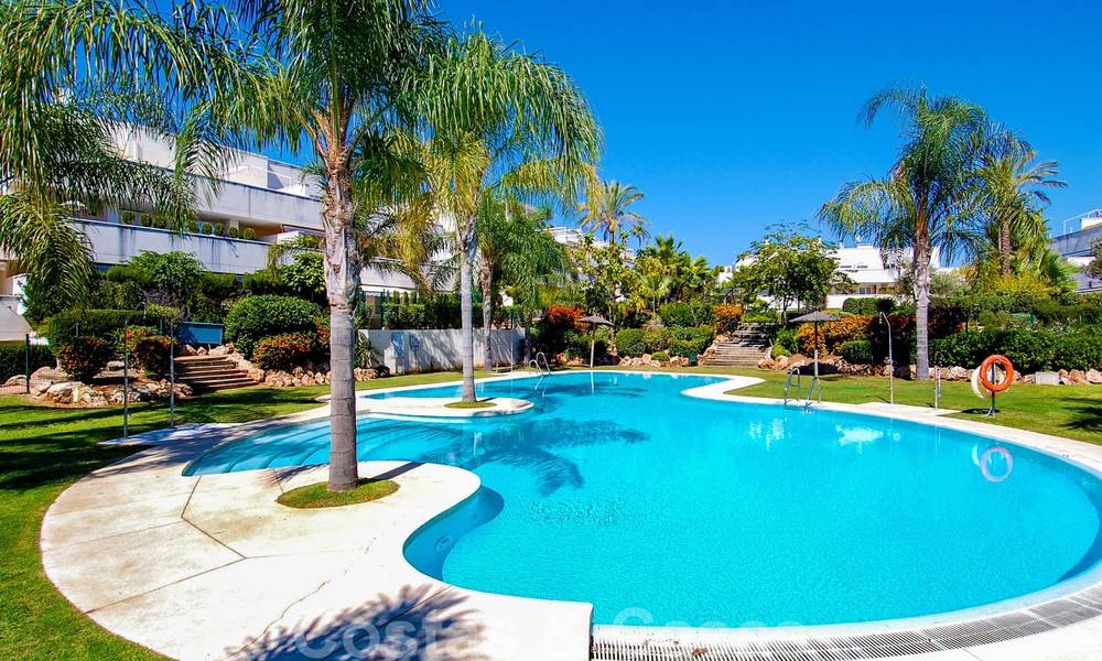 Spacieux appartement de 3 chambres à coucher à vendre à Nueva Andalucia - Marbella, à proximité de la plage et de Puerto Banus 23147