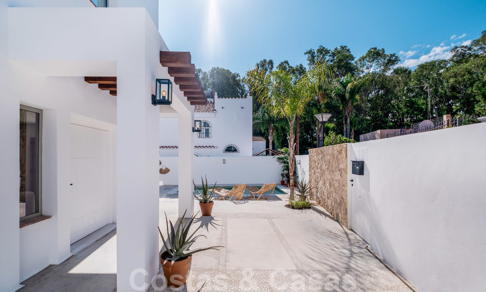 Villa jumelée de style Ibiza, magnifiquement rénovée, à vendre, à quelques pas de la plage et du centre de San Pedro - Marbella 23379