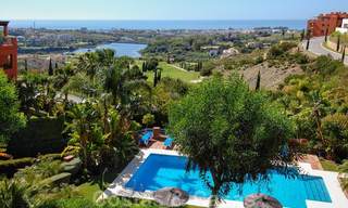 Appartements de luxe à vendre avec vue imprenable sur le golf et la mer à Marbella - Benahavis 23728 