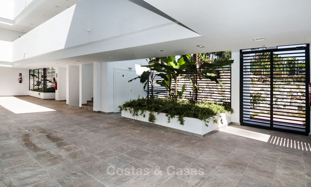 En vente à Atalaya Hills : Appartements de style moderne avec vue sur le golf et la mer à Benahavis - Marbella 24236