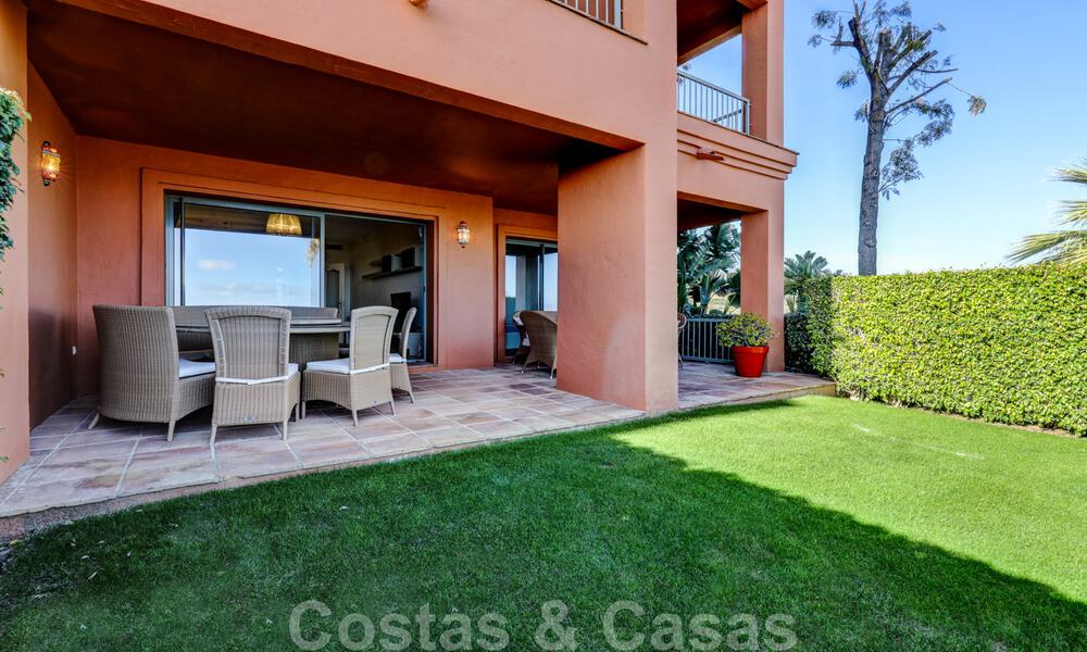 Appartement de luxe à vendre avec jardin privé et vue sur la mer dans un complexe de golf cinq étoiles de luxe à Benahavis - Marbella 33326