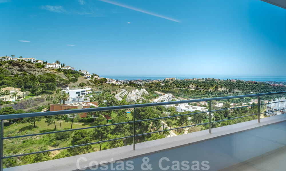 Villa ultramoderne avec vue panoramique sur la mer à vendre dans une urbanisation exclusive de Benahavis - Marbella 34367