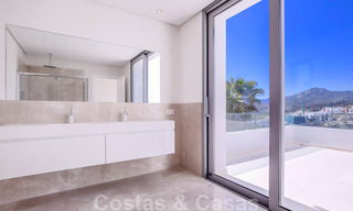 Prête à emménager, nouvelle villa de luxe moderne dans une résidence fermée à vendre à Marbella - Benahavis 35715 