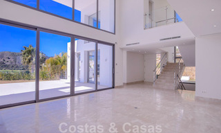 Prête à emménager, nouvelle villa de luxe moderne dans une résidence fermée à vendre à Marbella - Benahavis 35717 