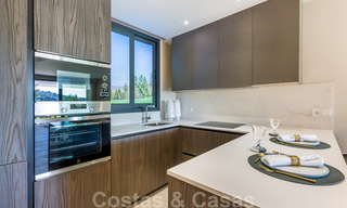 Nouvelle promotion d'appartements de luxe à vendre offrant des vues panoramiques sur la mer et un terrain de golf à Estepona 37414 