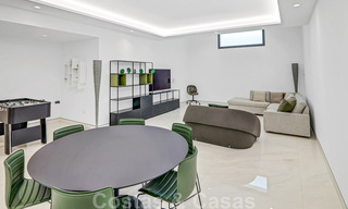 Appartement moderne et prêt à emménager à vendre, en première ligne de plage, avec vue sur la mer, entre Marbella et Estepona 38447 