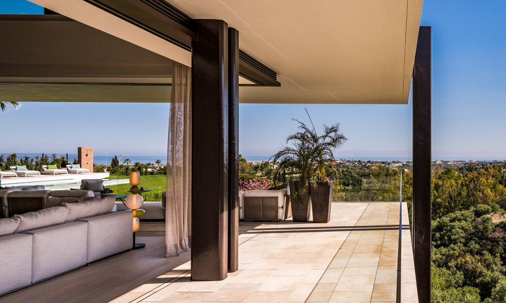 Spacieuse villa moderne à vendre avec vue spectaculaire sur la mer dans une communauté fermée à Benahavis - Marbella 40674