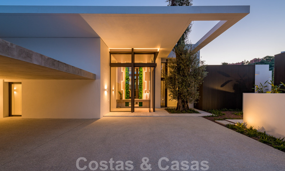 Spacieuse villa moderne à vendre avec vue spectaculaire sur la mer dans une communauté fermée à Benahavis - Marbella 40769