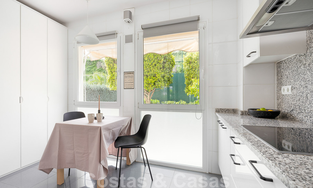 Appartement moderne et rénové à vendre avec une grande terrasse à Nueva Andalucia, Marbella 41364