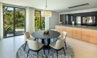 Villa de luxe contemporaine et moderne à vendre dans un style de resort avec vue panoramique sur la mer à Cascada de Camojan à Marbella 42116 