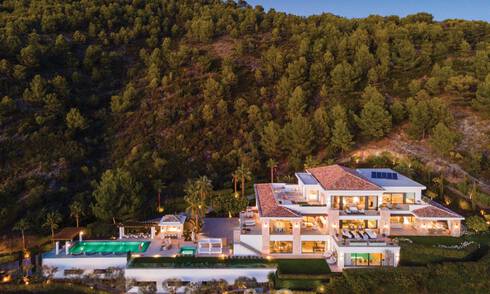 Villa de luxe contemporaine et moderne à vendre dans un style de resort avec vue panoramique sur la mer à Cascada de Camojan à Marbella 42122