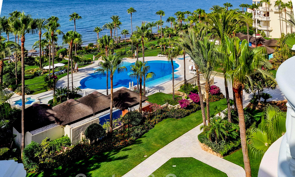 Opportunité ! Penthouse de luxe en bord de la mer à vendre dans le parc Las Dunas, Marbella - Estepona. Prêt à emménager. 42497