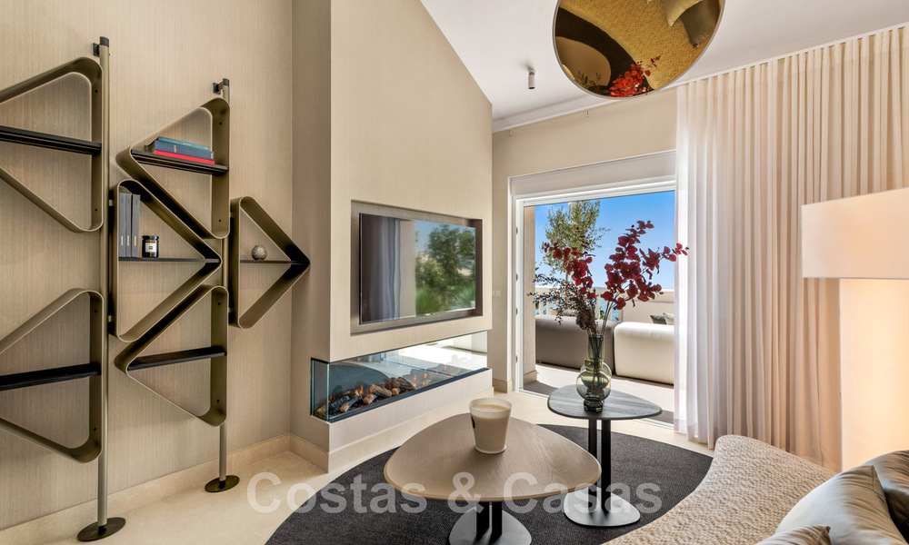 Opportunité ! Penthouse de luxe en bord de la mer à vendre dans le parc Las Dunas, Marbella - Estepona. Prêt à emménager. 43724