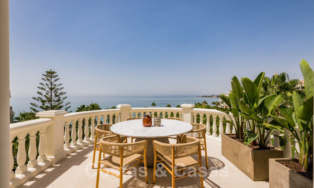Opportunité ! Penthouse de luxe en bord de la mer à vendre dans le parc Las Dunas, Marbella - Estepona. Prêt à emménager. 43727