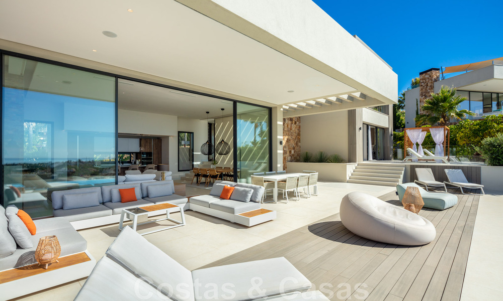 Villa de luxe de style contemporain à vendre avec vue sur la mer dans la vallée du golf de Nueva Andalucia à Marbella 43292