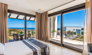 Villa contemporaine de luxe à vendre, située en position élevée avec vue panoramique sur la mer, à Marbella Est 43833 