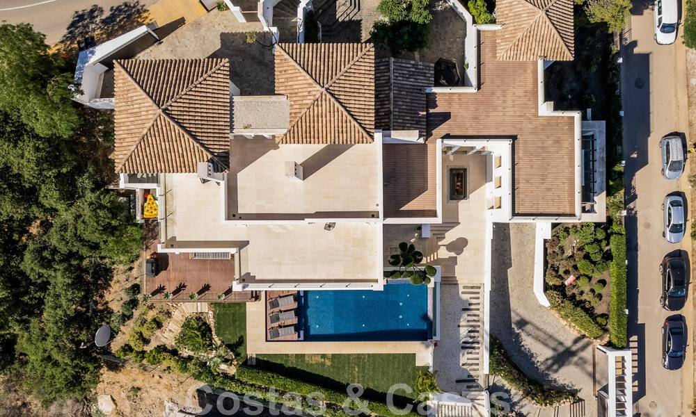 Villa contemporaine de luxe à vendre, située en position élevée avec vue panoramique sur la mer, à Marbella Est 43865
