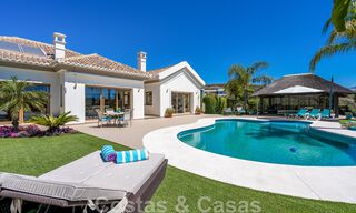 Vente d'une villa de caractère à l'architecture andalouse contemporaine, entourée de terrains de golf dans un complexe de golf 5 étoiles à Marbella - Benahavis 44890 