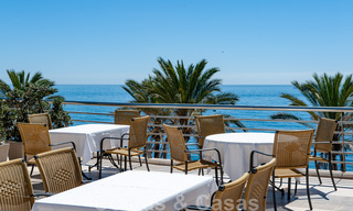 Vente d'un appartement spacieux avec une terrasse et une piscine privée, plage de seconde ligne dans le centre de Marbella 44955 