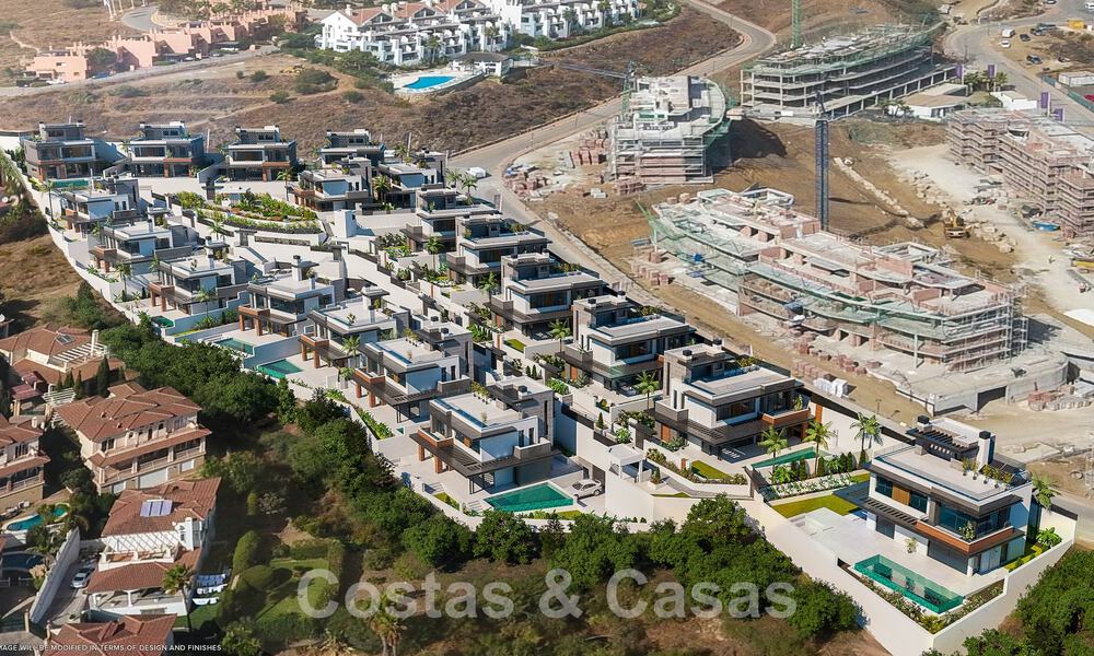 Villas élégantes et modernes de nouvelle construction à vendre avec vue panoramique à proximité du terrain de golf dans la vallée de Mijas, sur la Costa del Sol 49069