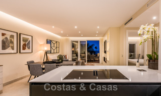 Appartement prêt à emménager, récemment rénové, à vendre dans un complexe de plage, avec vue sur la mer, sur le New Golden Mile, Estepona 46721 