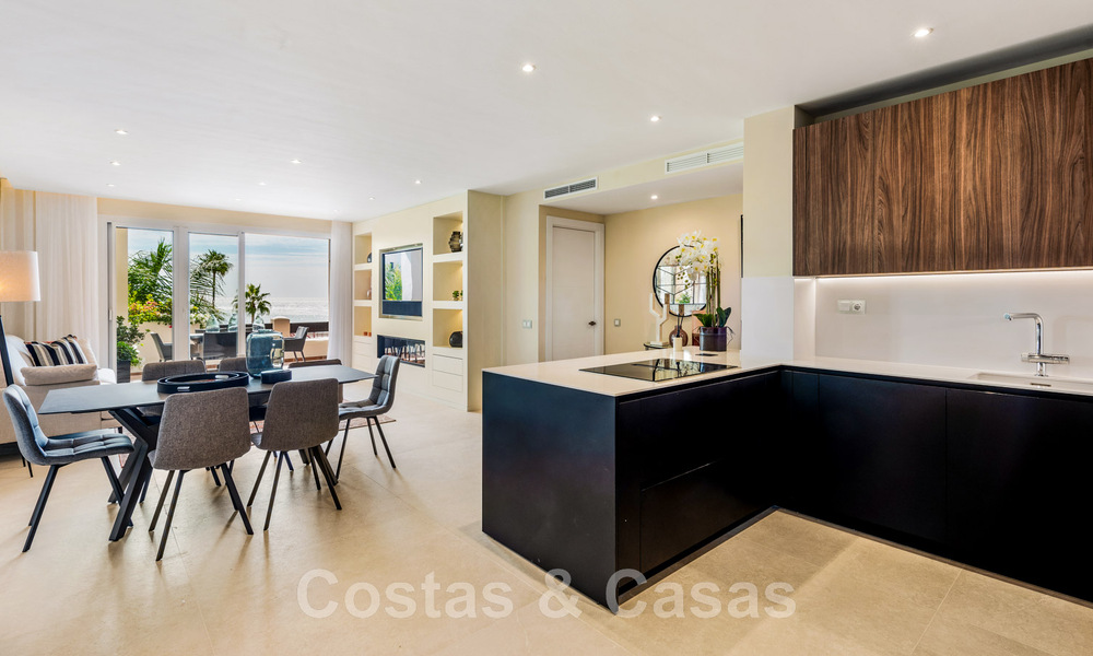 Appartement prêt à emménager, récemment rénové, à vendre dans un complexe de plage, avec vue sur la mer, sur le New Golden Mile, Estepona 46723