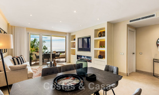 Appartement prêt à emménager, récemment rénové, à vendre dans un complexe de plage, avec vue sur la mer, sur le New Golden Mile, Estepona 46730 
