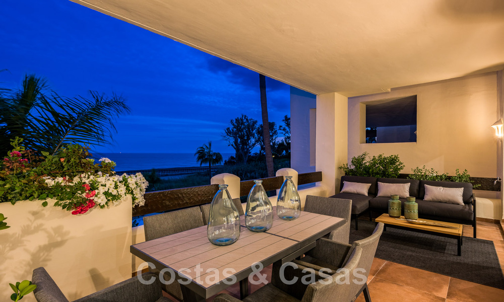 Appartement prêt à emménager, récemment rénové, à vendre dans un complexe de plage, avec vue sur la mer, sur le New Golden Mile, Estepona 46732