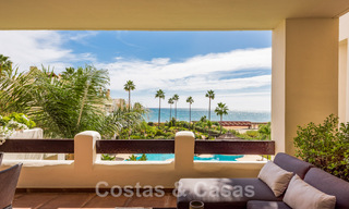 Appartement prêt à emménager, récemment rénové, à vendre dans un complexe de plage, avec vue sur la mer, sur le New Golden Mile, Estepona 46739 