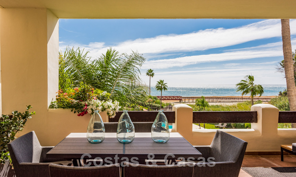 Appartement prêt à emménager, récemment rénové, à vendre dans un complexe de plage, avec vue sur la mer, sur le New Golden Mile, Estepona 46745