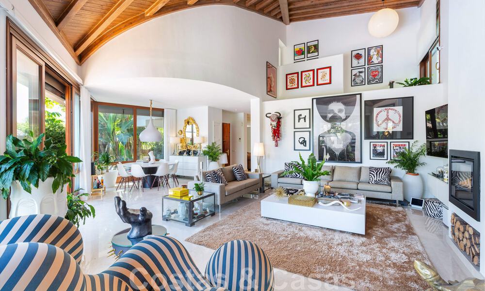 Villa de luxe méditerranéenne unique à vendre avec vue sur le terrain de golf dans un quartier résidentiel très convoité de La Quinta, Benahavis - Marbella 48446
