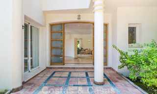 Spacieuse villa de style architectural méditerranéen authentique à vendre avec vue sur la mer dans un complexe de golf cinq étoiles à Benahavis - Marbella 46667 