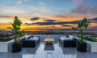 Villa design exclusive avec vue panoramique sur la mer à vendre dans un resort de golf cinq étoiles à Marbella - Benahavis 48830 