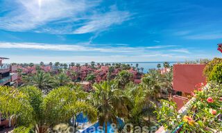 Penthouse à vendre dans une urbanisation protégée à deux pas de la plage sur le nouveau Golden Mile entre Marbella et Estepona 52829 