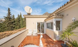 Villa traditionnelle méditerranéenne de luxe à vendre avec vue sur la mer dans une communauté fermée sur le Golden Mile de Marbella 54442 