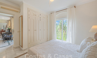 Villa traditionnelle méditerranéenne de luxe à vendre avec vue sur la mer dans une communauté fermée sur le Golden Mile de Marbella 54452 