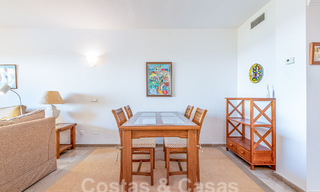 Appartement de jardin à vendre à proximité de Puerto Banus et de la plage dans une urbanisation fermée à Nueva Andalucia, Marbella 55188 