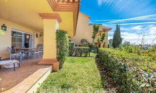 Appartement de jardin à vendre à proximité de Puerto Banus et de la plage dans une urbanisation fermée à Nueva Andalucia, Marbella 55204 