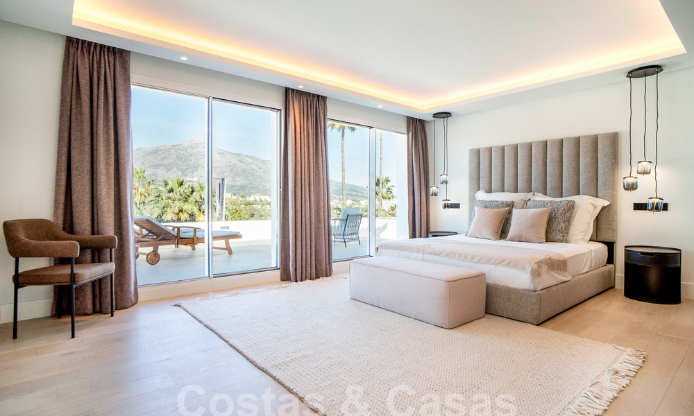 Villa de luxe indépendante à vendre avec piscine privée entourée de terrains de golf dans la vallée de Nueva Andalucia, Marbella 53798