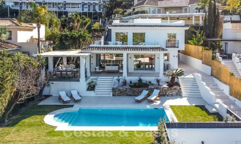 Villa de luxe indépendante à vendre avec piscine privée entourée de terrains de golf dans la vallée de Nueva Andalucia, Marbella 53799
