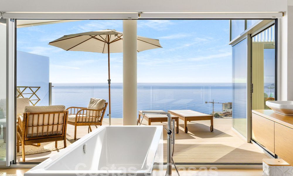 Magnifique penthouse contemporain à vendre avec une vue exceptionnelle sur la mer et à quelques pas de la plage à Fuengirola- Benalmadena, Costa del Sol 54274