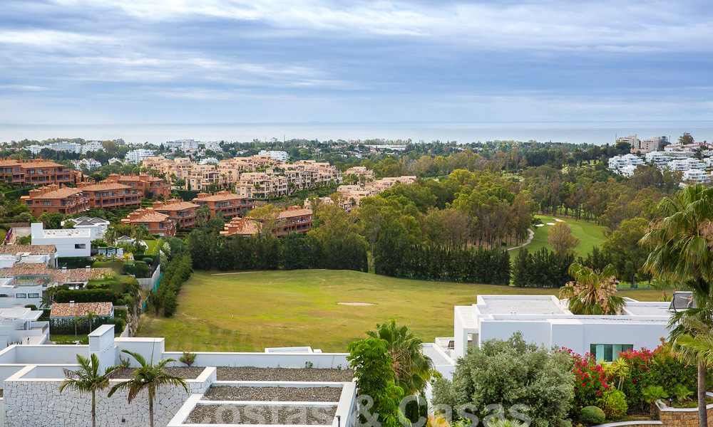 Villa de luxe moderniste à vendre avec vue magnifique sur la mer et le terrain de golf à Benahavis - Marbella 54487